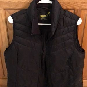 Black packable vest.  Ladies XL